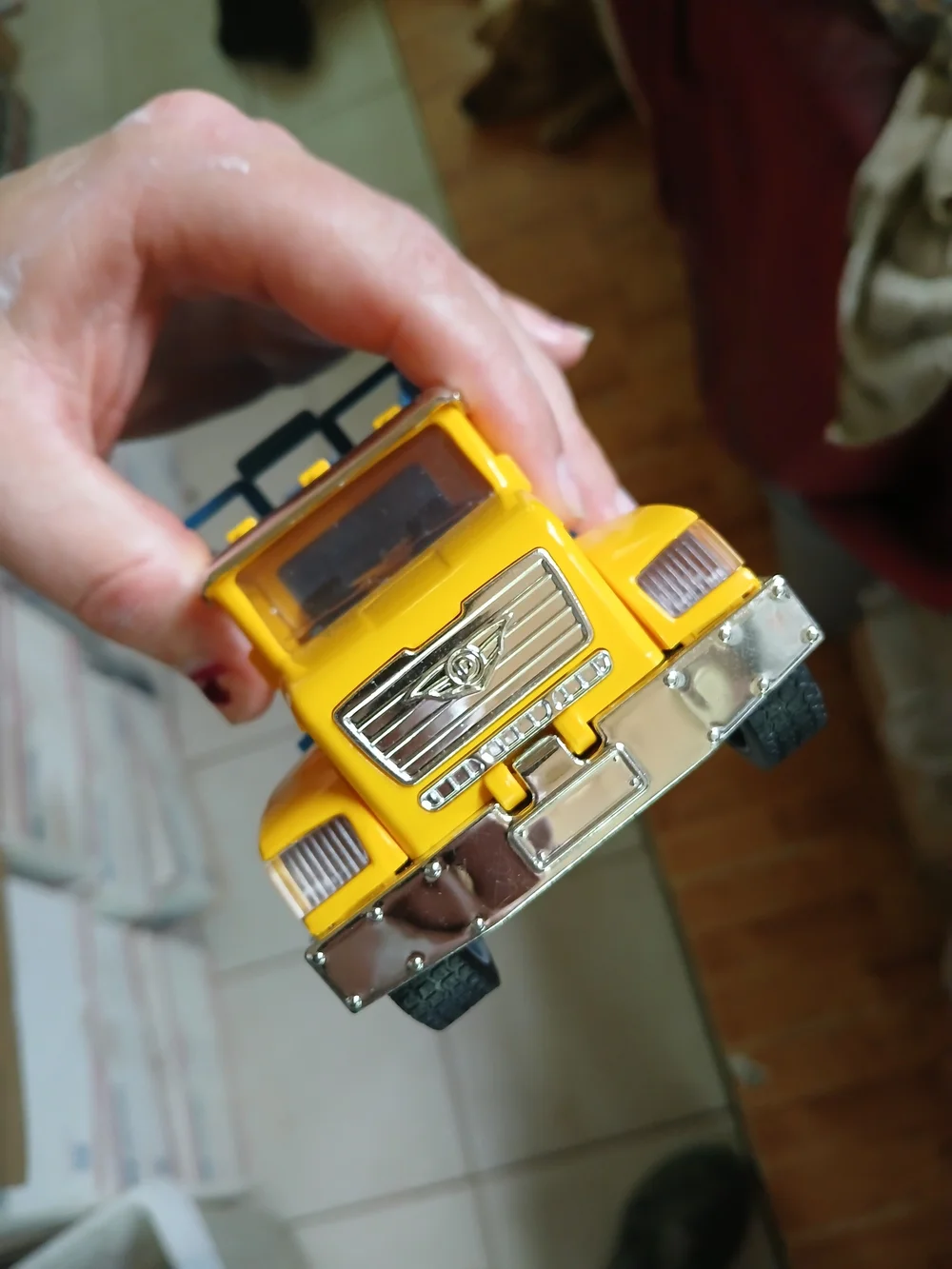 toy is a Driven by Battat Micro Series Scissor Lift Truck.